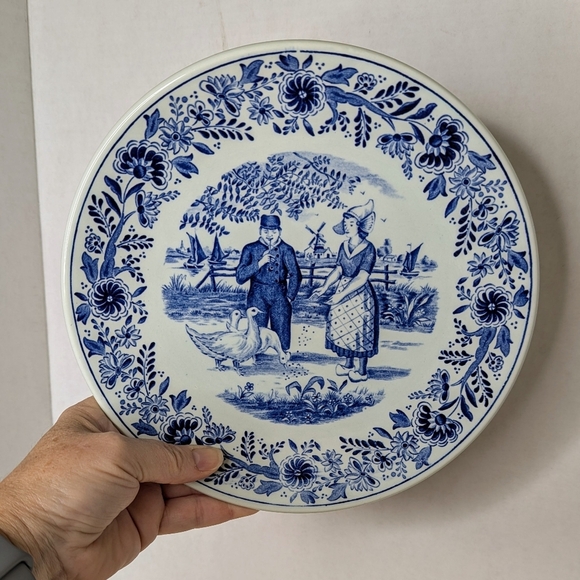 Vintage Delft Royal Sphinx Pair Blue White Farm Fish Holland Wall Plate Set of 2 - Picture 3 of 5